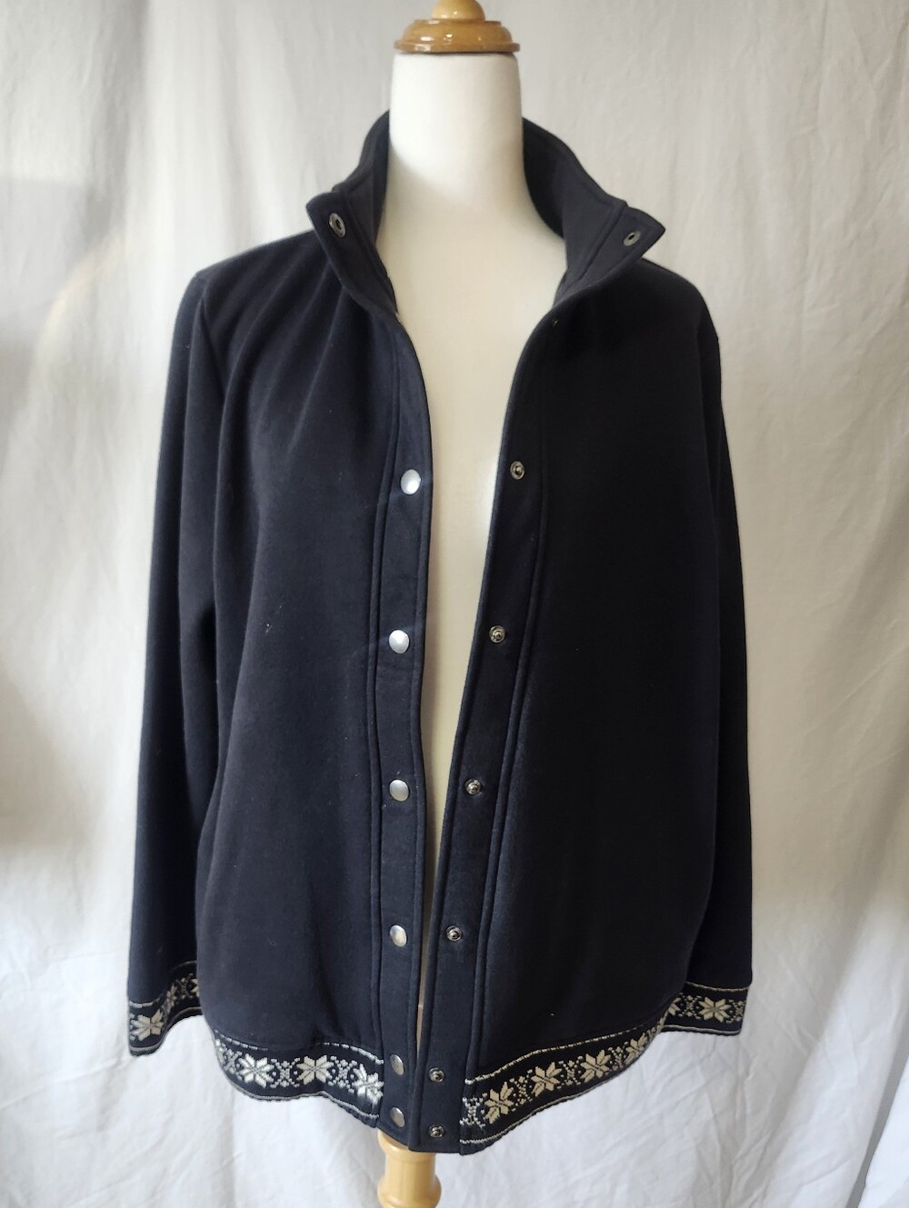 Northern Reflections Black Snap-Front Women's Jacket with Embroidered Hem